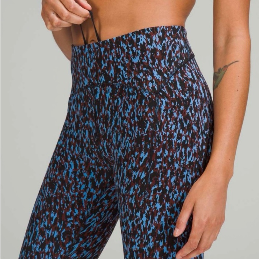 Lululemon Power Thru HR Tight 25"